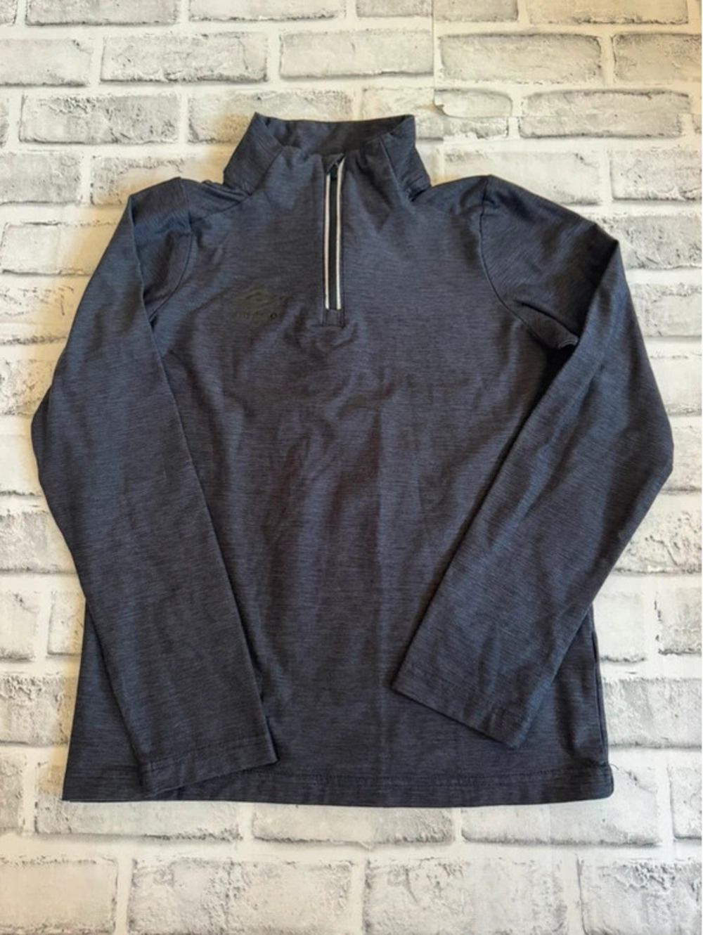 Boy’s Umbro dark gray 1/4 zip performance jacket size medium 10/12